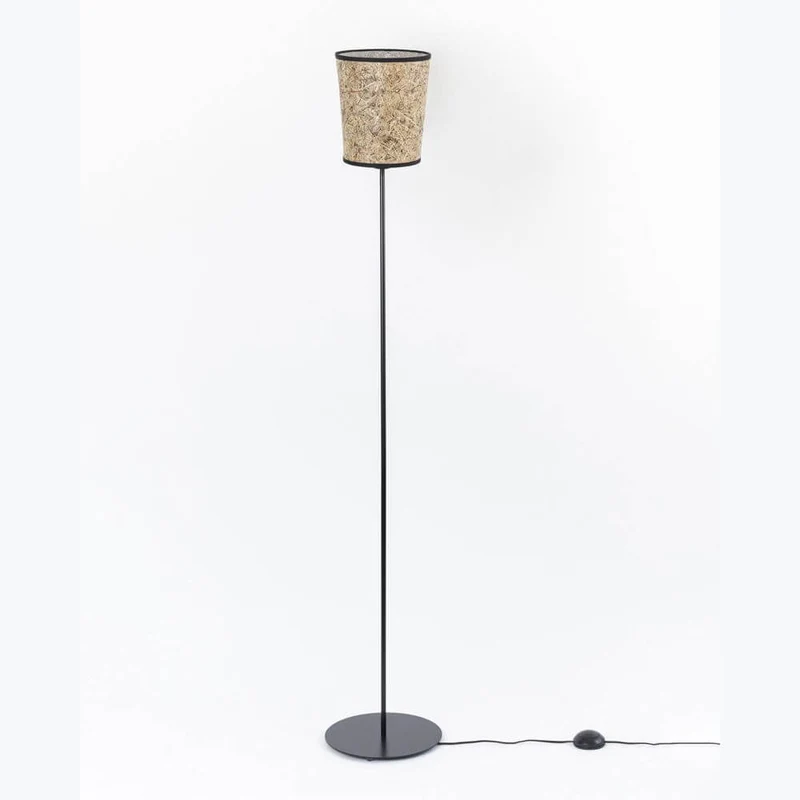 Metall Stehleuchte mit Heuschirm