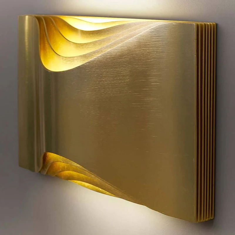 DCWéditions Respiro LED Wandleuchte Gold
