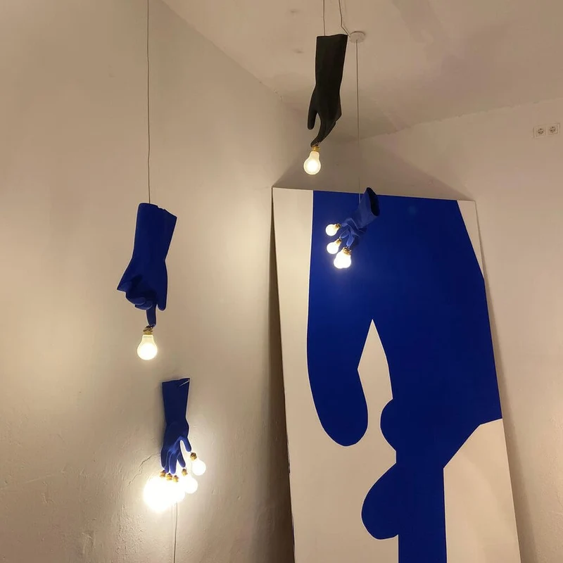 Ingo Maurer LED Händelampe Luzy Take Five Handschuh