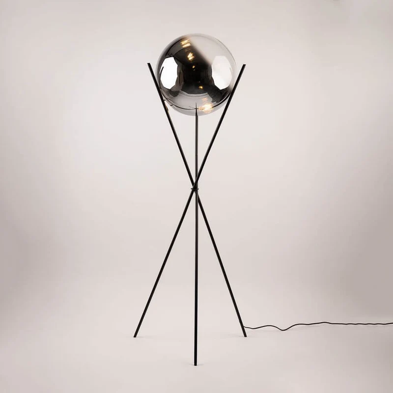 s.luce Orb Axis Glaskugel Stehlampe Dreibein 160cm